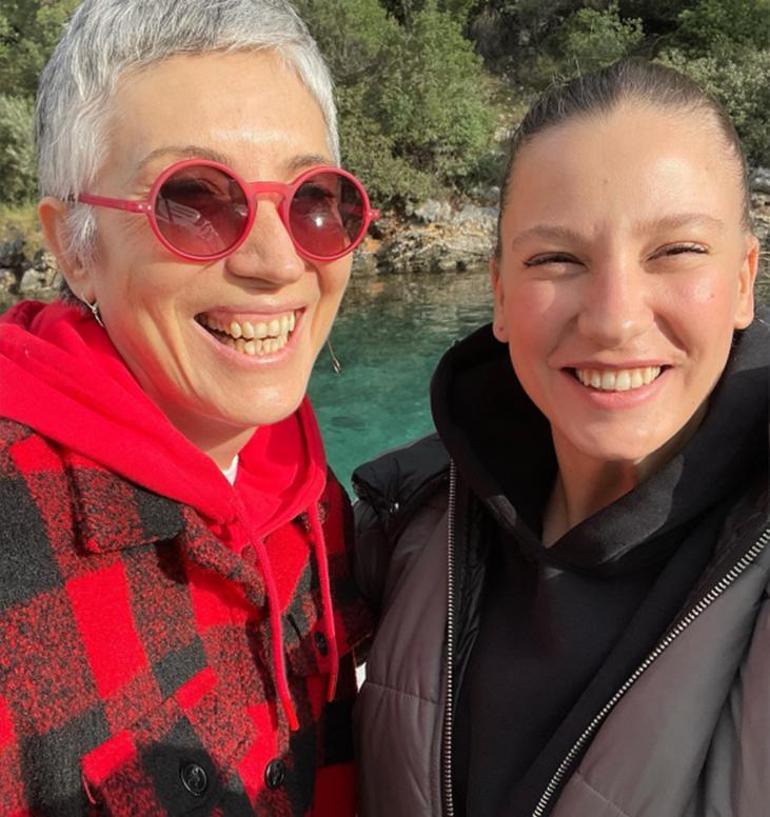 Serenay Sarıkaya'nın annesi ve Cansu Tosun'un evli babası aşk mı yaşıyor?