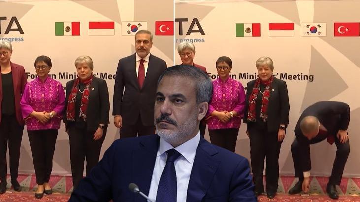 Bakan Fidan’ın hareketi damga vurdu! Türk bayrağını yerde bırakmadı