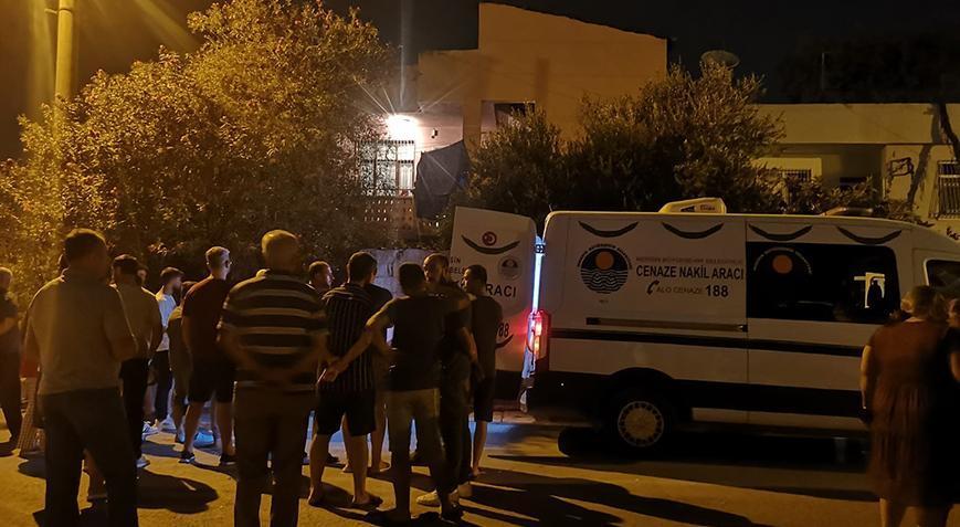 Mersin’de korkunç olay! İşten eve geldi, eşini kanlar içinde buldu