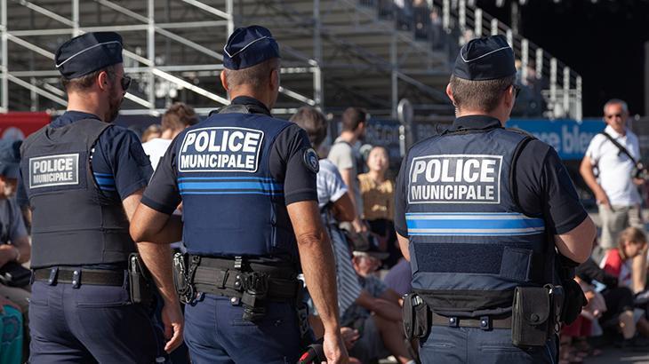 Hollanda, Belçika ve Lüksemburg polisi 3 ülkede takip ve tutuklama yapabilecek