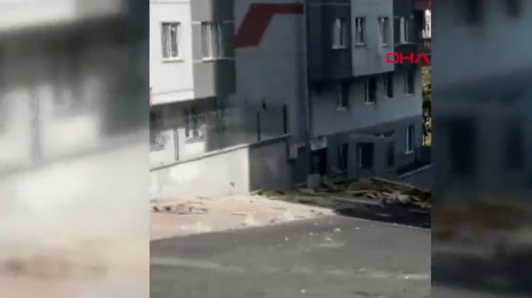 İstanbul'da korku dolu dakikalar: 15 katlı binanın dış cephesi çöktü