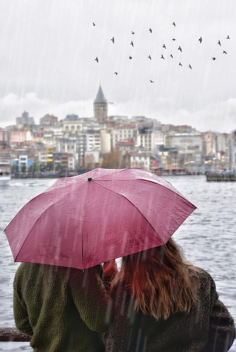 Son dakika... İstanbul'da akşam saatlerine dikkat! Kuvvetli yağış geliyor