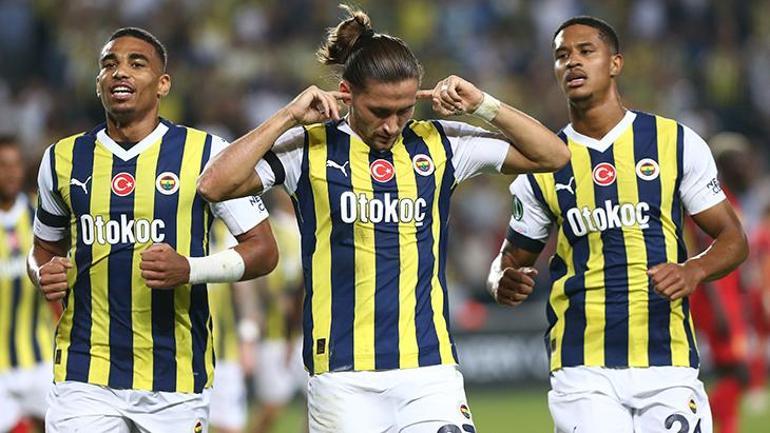 Fenerbahçe'de yaprak dökümü! 4 ayrılık kararı birden