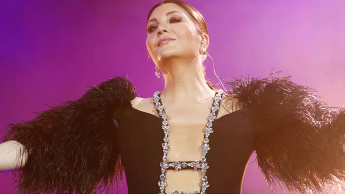 İzmir’de konser veren Sibel Can, aldığı kilolarla dikkat çekti