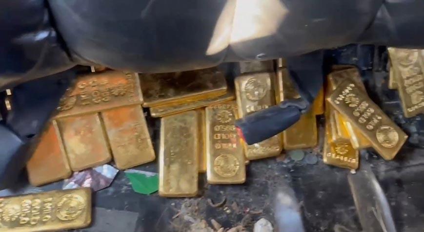 Polisin durdurduğu otomobilden tam 28 kilogram külçe altın çıktı