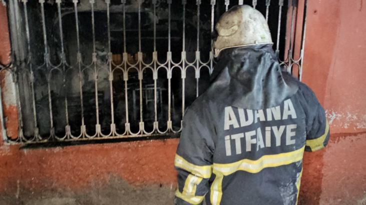 Gece yarısı korku dolu anlar! Yalnız yaşadığı evi kundakladı