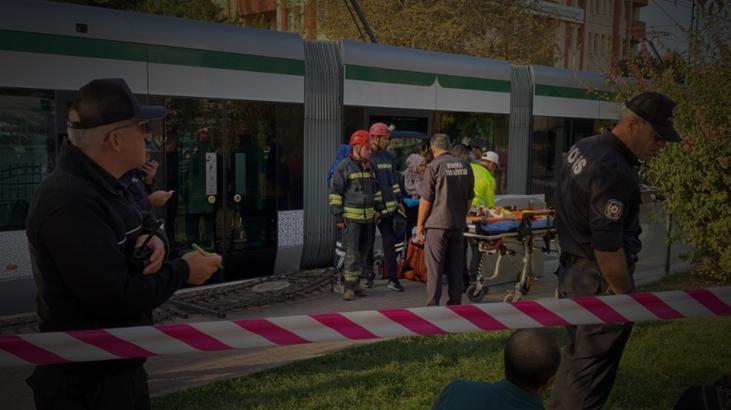 Eve gitmek için tramvay durağında bekliyordu! Sonrası çok korkunç