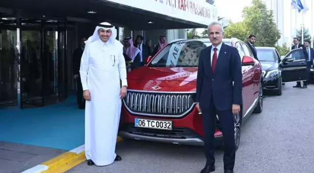 Bakan Uraloğlu Suudi mevkidaşına Togg deneyimi yaşattı