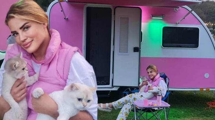 Esra Sönmezer huzuru pembe karavanda buldu