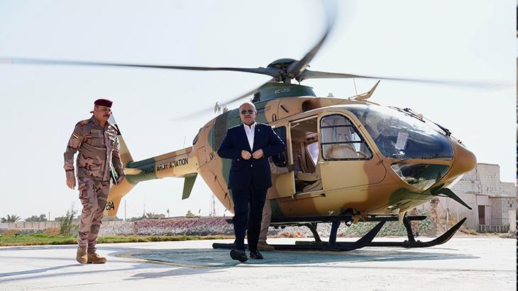 Irak savunma bakanı saldırıya uğrayan ABD üssünü ziyaret etti