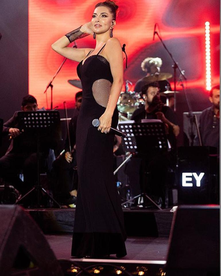 Kuruçeşme Açıkhava'da Ebru Yaşar konseri! 'Yaptığım her işin arkasındayım'