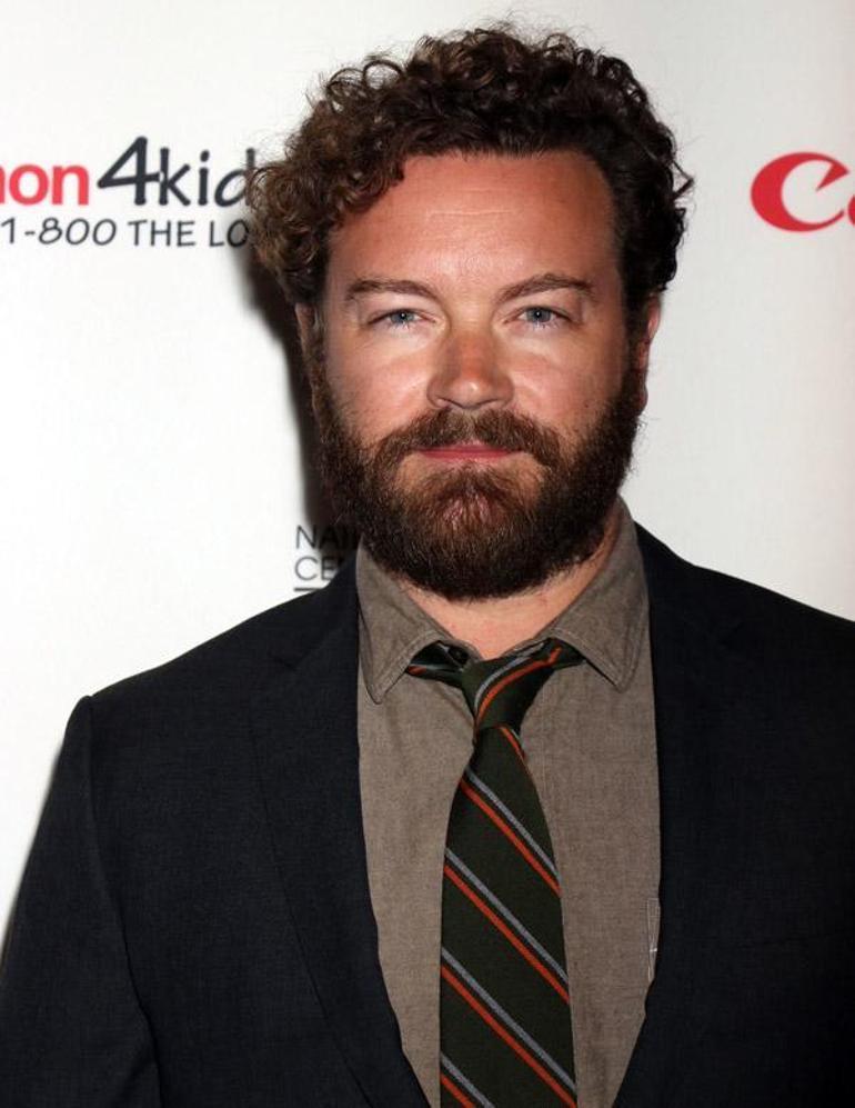 30 yıl hapis cezası alan Danny Masterson'ı eşi boşayıp, kızının velayetini aldı!