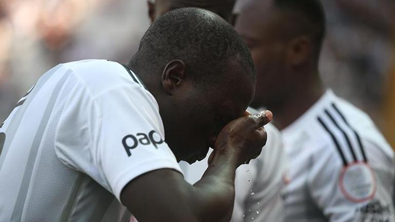 Beşiktaş taraftarından futbolculara tepki! Tek isim hariç