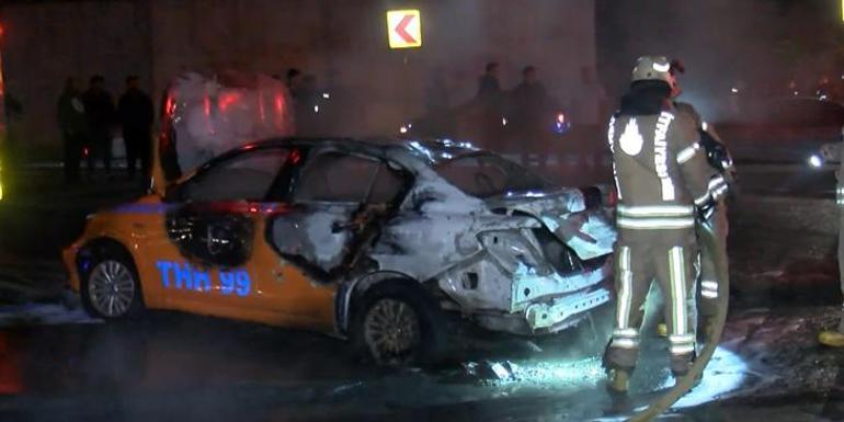 İstanbul'da feci kaza! Taksi ile motosiklet çarpıştı: 1 ölü 1 yaralı