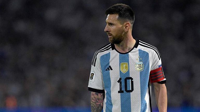 Messi'den Uruguay maçı sonrası tepki: Saygı duymayı öğrenmeleri gerekiyor