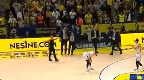 Fenerbahçe Beko-Olympiakos maçında Itoudis'i çılgına döndüren an! 'Şimdilik bu kadar diyorum'