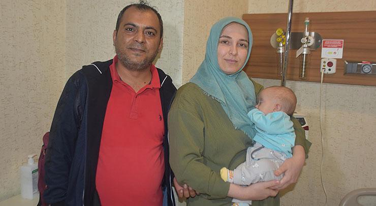 ‘Kurtuluş’un hikayesi! Depremi anne karnında atlattı… ‘Böyle bir hastalığı ilk kez duyduk’