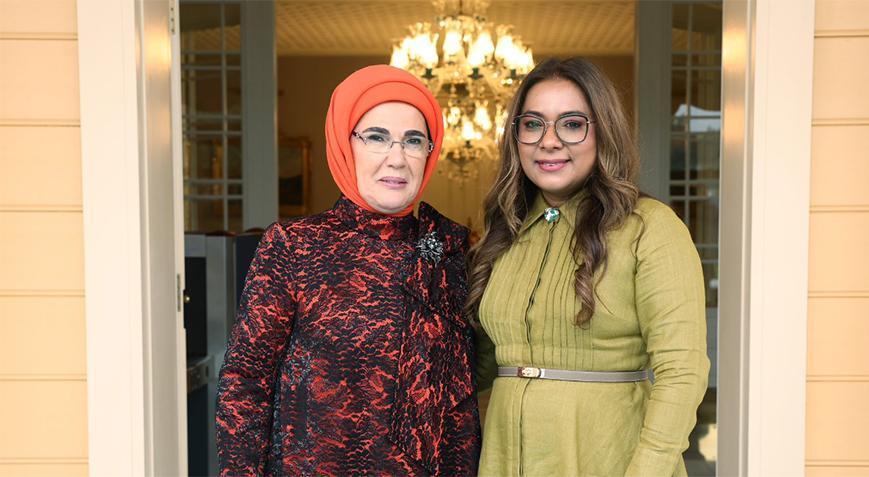 Emine Erdoğan Surinam Cumhuriyeti Devlet Başkanı’nın eşini kabul etti