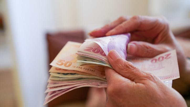 Çalışma Bakanlığı’ndan ‘tüm emeklilerin maaşları değişiyor’ iddiasına ilişkin açıklama