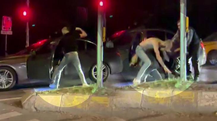 Üsküdar’da yol kavgası boks maçına dönüştü!