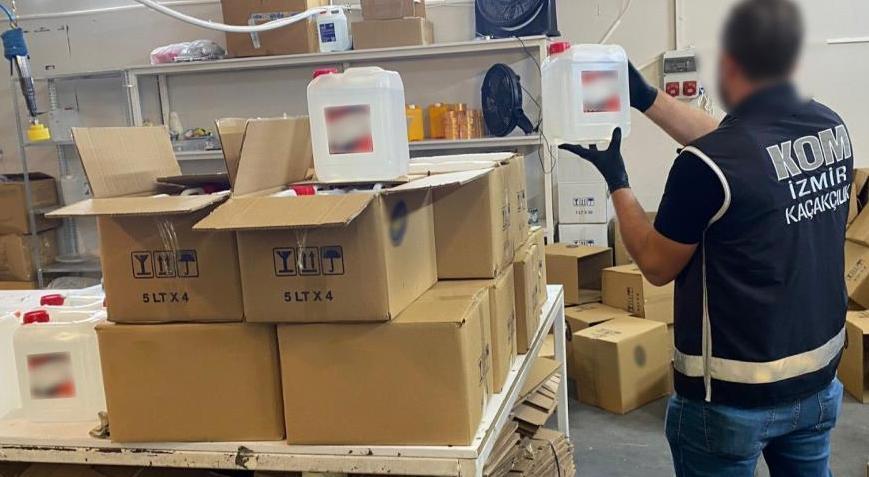 Şoke baskın! ‘Mürekkep sökücü’ ve ‘tutuşturucu sıvı’ etiketi ile satışa sunmuşlar