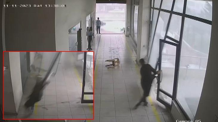 Fırtına böyle geldi! Cam çerçeve indi, çalışan savruldu