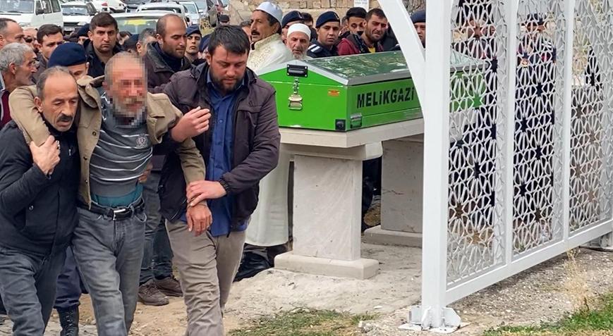 Başına sert cisimle vurularak öldürülmüş! Şüpheli eş cenazede fenalaştı