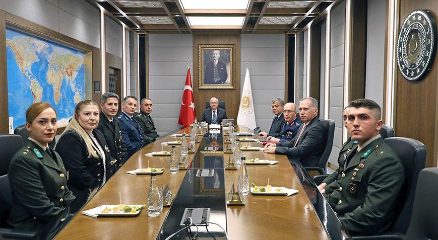 Bakan Güler, bakanlık bünyesindeki öğretmenlerle bir araya geldi