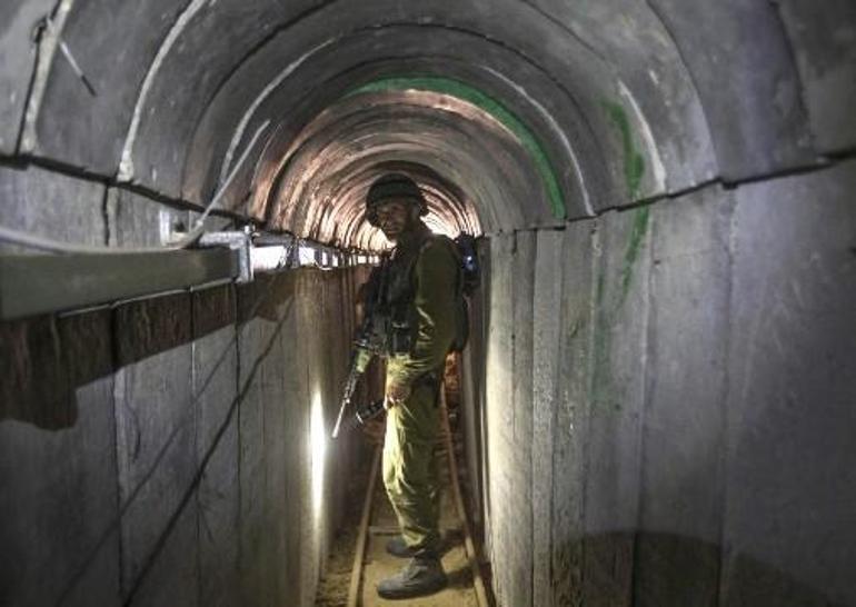 İsrailli yetkilinin yalanı patladı! 'Hamas'ın tünellerine intihar köpekleri'