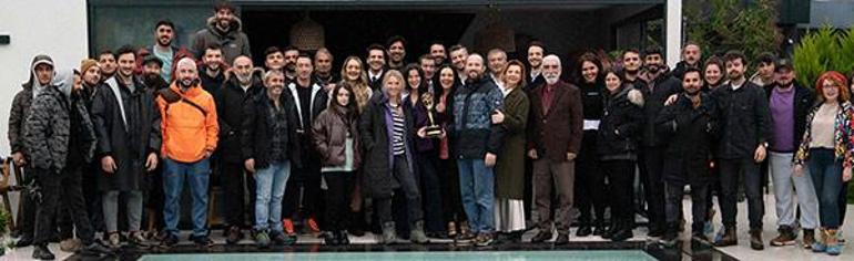 Emmy ödüllü 'Yargı' ekibi sette başarılarını kutladı