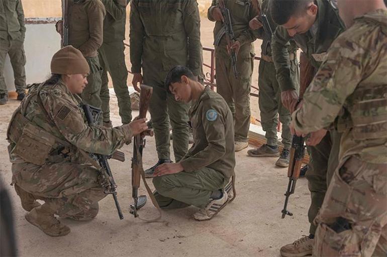 ABD ordusu skandal kareleri paylaştı! PKK/YPG'li teröristlere Kalaşnikof eğitimi, fotoğraflarda çocuklar da var!
