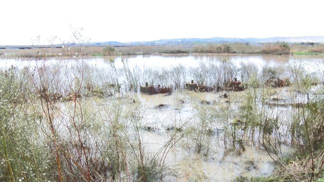 İstanbul'da gölün dibinde yatan tarih! Tekrar sulara gömüldü