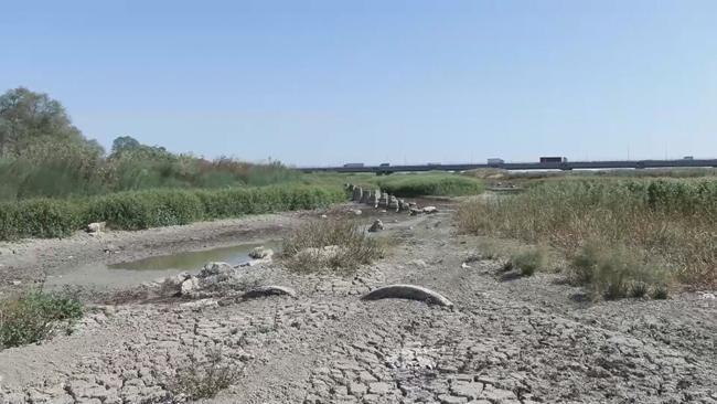 İstanbul'da gölün dibinde yatan tarih! Tekrar sulara gömüldü