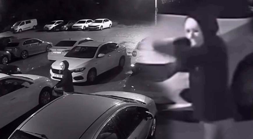 İzmir’de dehşet anları! Yüzü maskeli kadın iş yerine ateş etti