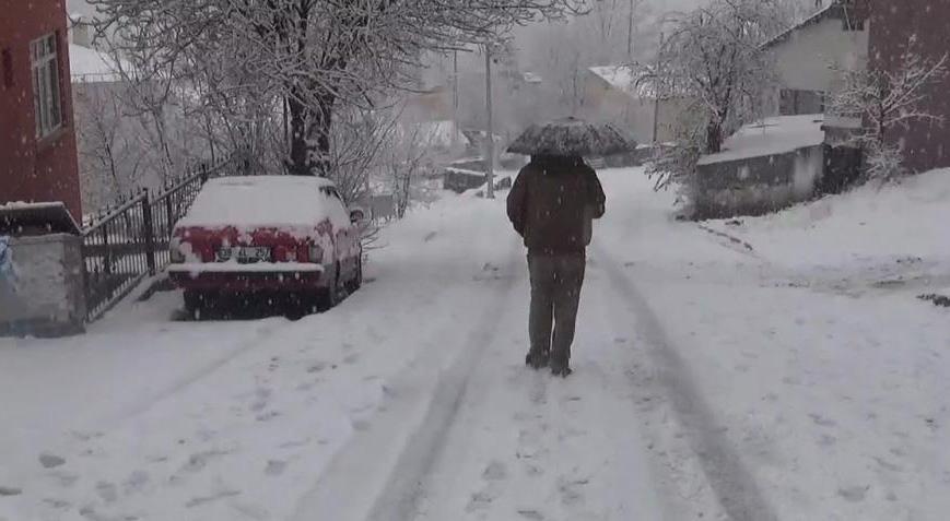 Tunceli ve Erzurum kara teslim!