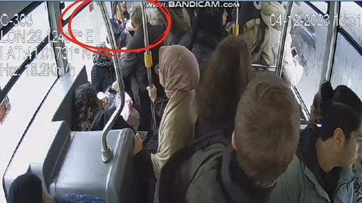 İETT otobüsünde biber gazı sıktı! O anlar anbean kaydedildi