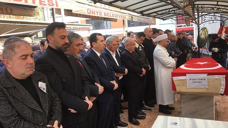 Eski Bakan Şükrü Yürür, son yolculuğuna uğurlandı