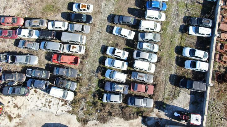 100 milyon lira değerinde yüzlerce araç sahibini bekliyor