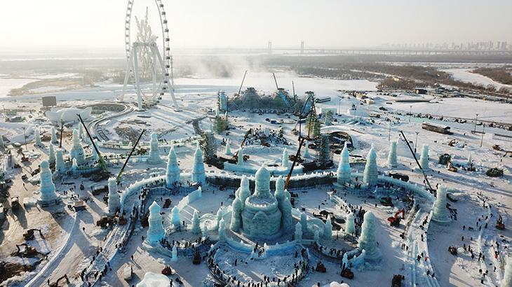 Çin’i soğuk hava dalgası vurdu! Sokaklar beyaza büründü