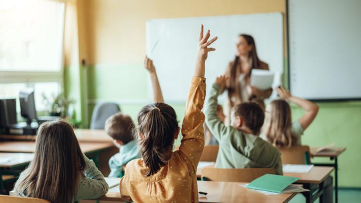 Öğrenciler sınavın 90 saniye önce bitirilmesine karşı hükümete dava açtı