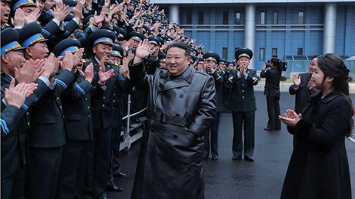 Kim Jong-un’dan savaş hazırlıklarını hızlandırma çağrısı!