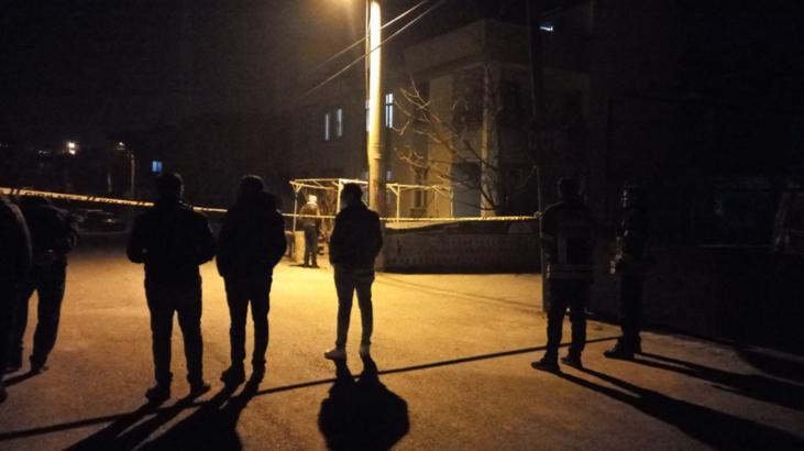 Kayseri’de hareketli anlar! Çevreye ateş açıp kendini eve kilitledi