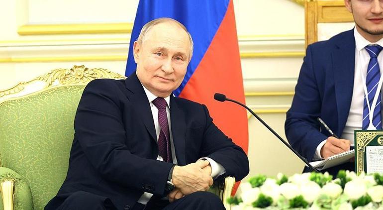 Putin ve Selman görüştü! Ajanslar bu fotoğraflarla servis etti