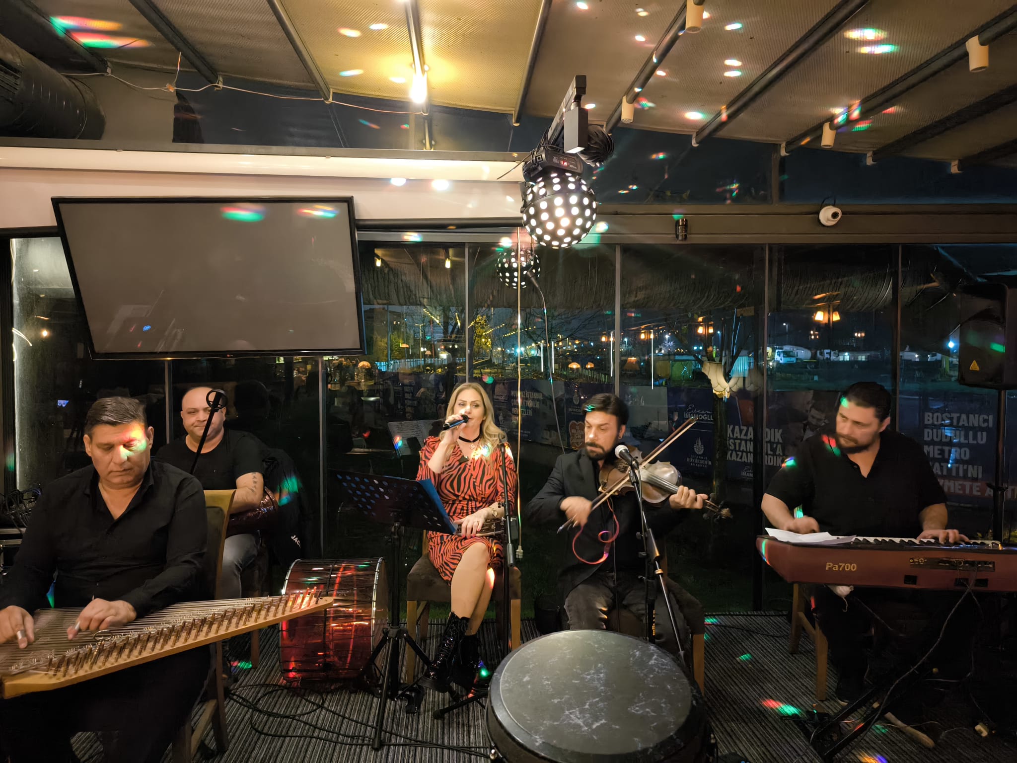 Balık Ayhan Hully’s House’ta Çoşturuyor…