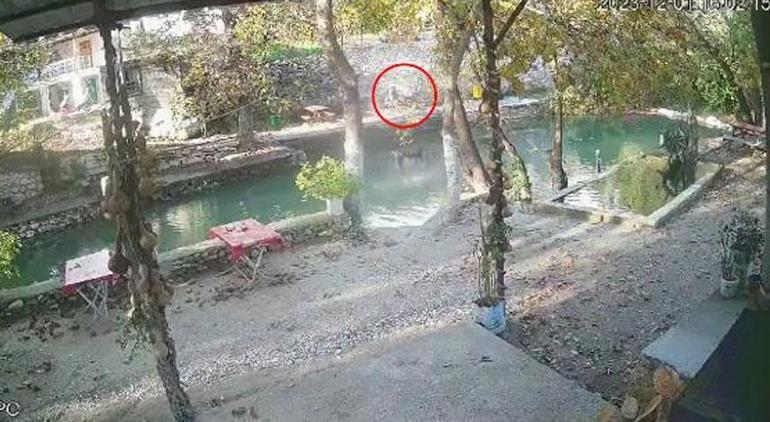 Antalya'dan yürek yakan haber! 4 çocuk bankta otururken istinat duvarı çöktü