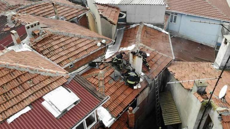 Edirne'de evi yanan kadın komşularıyla gözyaşlarına boğuldu