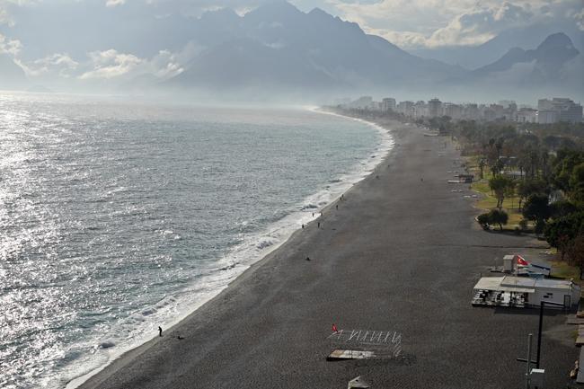 Sabah kış öğleden sonra yaz! Antalya'da aynı gün iki mevsim