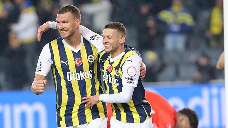 Hat-trick makinesi Fenerbahçe! Dzeko damga vurdu, rekor geldi