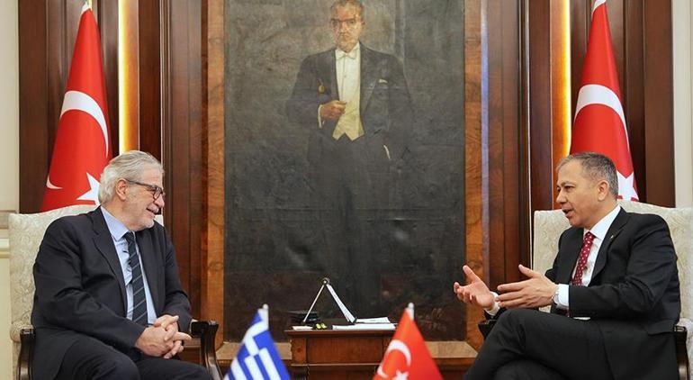 Bakan Yerlikaya, Yunanistanlı bakan ile görüştü