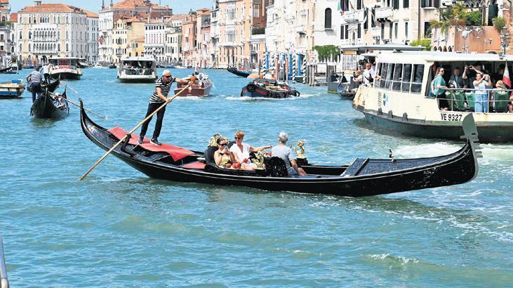 Venedik’te turist grubu ve hoparlör kısıtlaması!